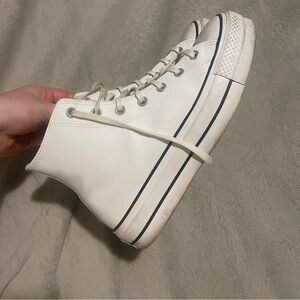 Size 10 US W White Faux Leather Platform Converse